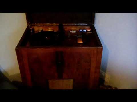 Keep a twinkle in your eye.   Jack harris and his orchestra