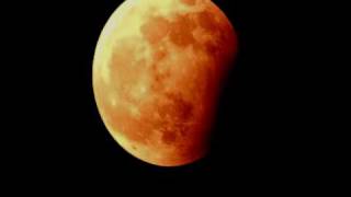 preview picture of video 'Lunar eclipse 31.12.2009.Ireland.Astro Telescop Meade ETX-70AT.'
