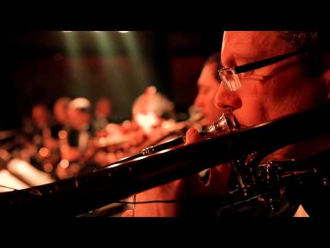 Caroline Beil live, mit dem Capital Dance Orchestra im Asphalt Club, Berlin