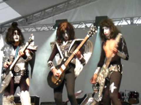 YCC - Apresentações em grupo no Ressaca Friends 2009 - Sábado 19/12 - 4º Apresentação