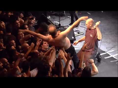 Greek punk crowds are insane