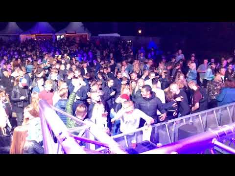 DJ Sneekes at Festival Leek Flinke pink