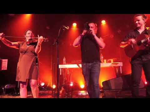 AMPOUAILH - Plin suite - 70 ans KERLENN PONDI