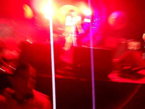 Yeah Yeah Yeahs - black tongue live @ palacio de los deportes 27/01/10