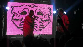 Twiztid - Bussyoheadopen live at the Abominationz Tour (Chesterfield, Michigan 4-27-2013)