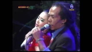 Download lagu Antara Senyum dan perang Sodiq MONATA feat Rena KDI mp3 Download lagu Antara Senyum dan perang Sodiq MONATA feat Rena KDI mp3