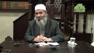 صورة هل المرأة إذا شاهدت الدروس للمشايخ والعلماء لها أجر؟