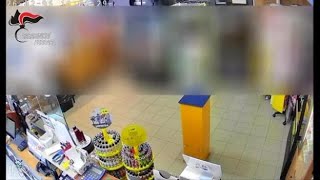 Ferrara, preso il rapinatore seriale che era finito anche in una diretta TikTok: il video delle t...