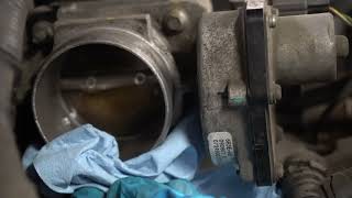 HOW TO CLEAN YOUR THROTTLE BODY FORD EXPLORER 2008