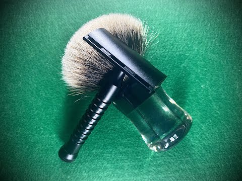 TRAVEL SHAVE: THE RAZOROCK ~ HAWK II