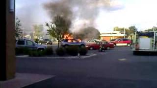 preview picture of video 'Darien AutoZone car fire........One very bad day!'