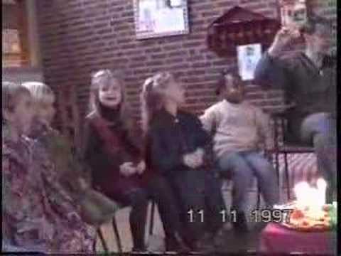 download lagu mp3 mp4 Henkie Penkie, download lagu Henkie Penkie gratis, unduh video klip Henkie Penkie