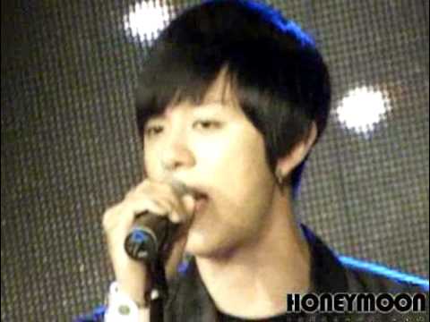 [100429] MNET THE PUB fancam (Junyoung focused)