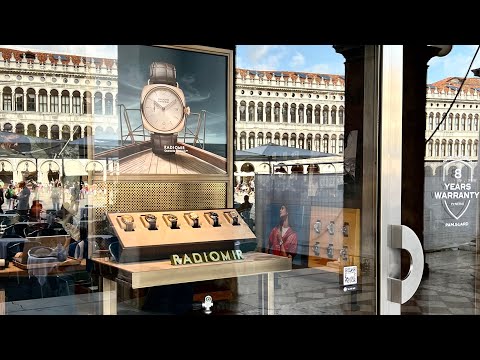 Panerai opens a unique boutique with open displays in Piazza San Marco, Venezia.