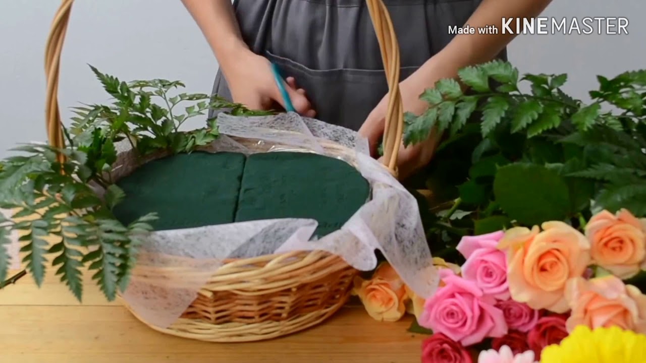 Como hacer un arreglo floral de canasta