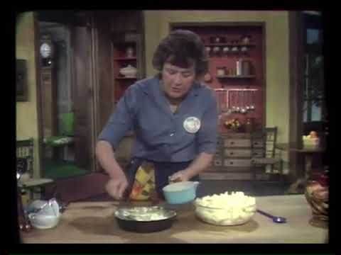 Julia Child being absolutely chaotic for one minute and fifty-three seconds