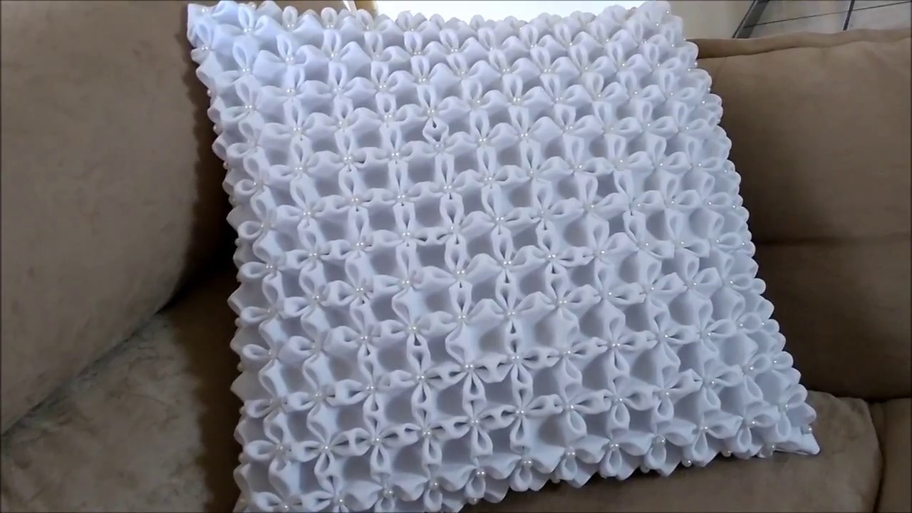 CAPA PARA ALMOFADA:( Caminho das Flores) ( captoné ) ( fofoca )