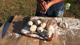 preview picture of video 'Multi Grain Bread Rolls - Camp Oven Cooking'