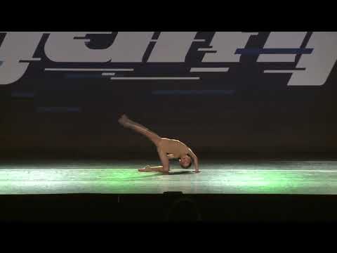 Gemma Holmes - Flatline