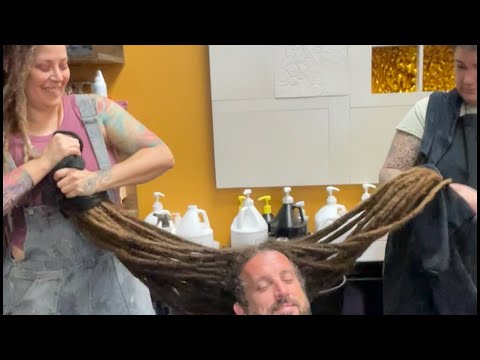 Let's tidy up these locs! Dreadlock wash and maintenance on Caucasian hair