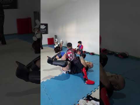 IN A DAMN THERAPY WITH AXEL ORTIZ PITBULL GYM JUNÍN DE LOS ANDES