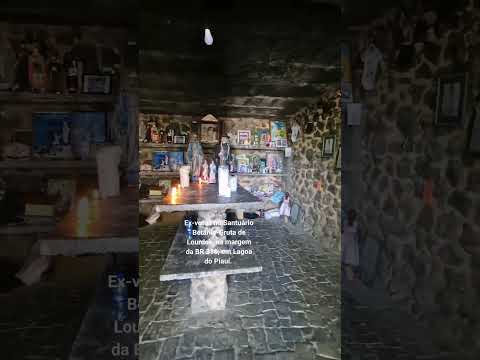 Ex-votos - Gruta de Lourdes, do Santuário Betânia, na margem da BR 316, município de Lagoa do Piauí