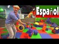 Blippi Español Jugando en el Patio de Juegos | Aprende Sobre Colores y Músculos para Niños Blippi Español Jugando en el Patio de Juegos | Aprende Sobre Colores y Músculos para Niños