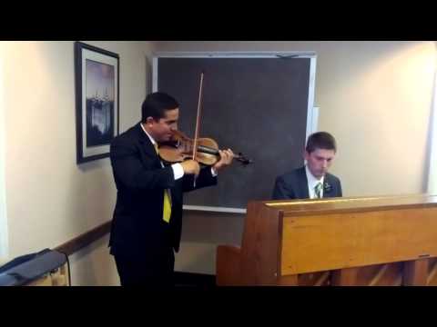 I need the every hour. Careço de Jesus