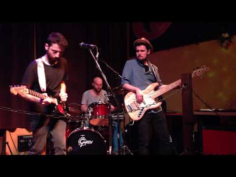 Fat Fox - Sweet Relief (live @ Cafe Carina)