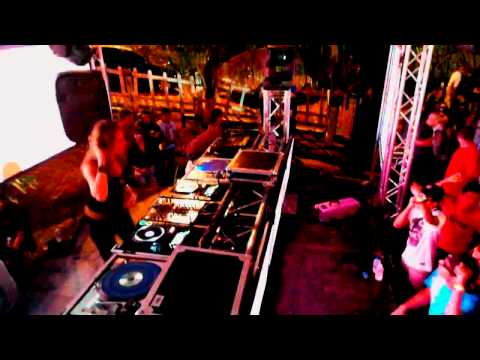 CANDY COX - REACTION 14-09-2.013 (VALENCIA - VENEZUELA)