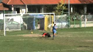 preview picture of video 'NK Maksimir : NK Prečko 2:9 (0:5) Stariji pioniri 2.A liga 8.kolo 19.10.2013. 2.poluvrijeme'