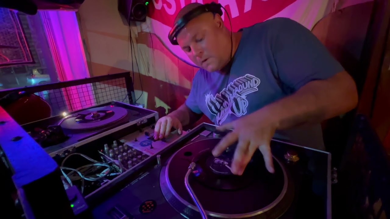 Dj Flux On #45s | Ryba Bar Prague #Scratch