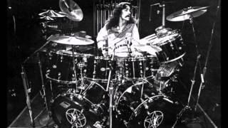 LA VILLA STRANGIATO BASS &amp; DRUMS isolated