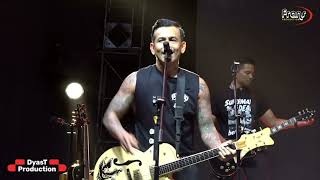 Download lagu DJARUM 76  - SUPERMAN IS DEAD ' Kita Adalah Belati ' Live SUKABUMI lautan manusia AMAZING!!! mp3