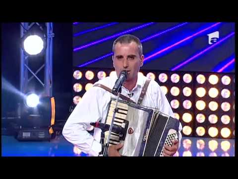 Elvis din Colentina sau cum suna opera la pianul de burta