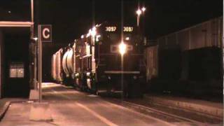 preview picture of video 'CP F51 & CN 148 meet in Brockville'