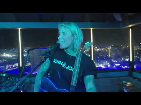 PINK ROCK COM LUANA CAMARAH