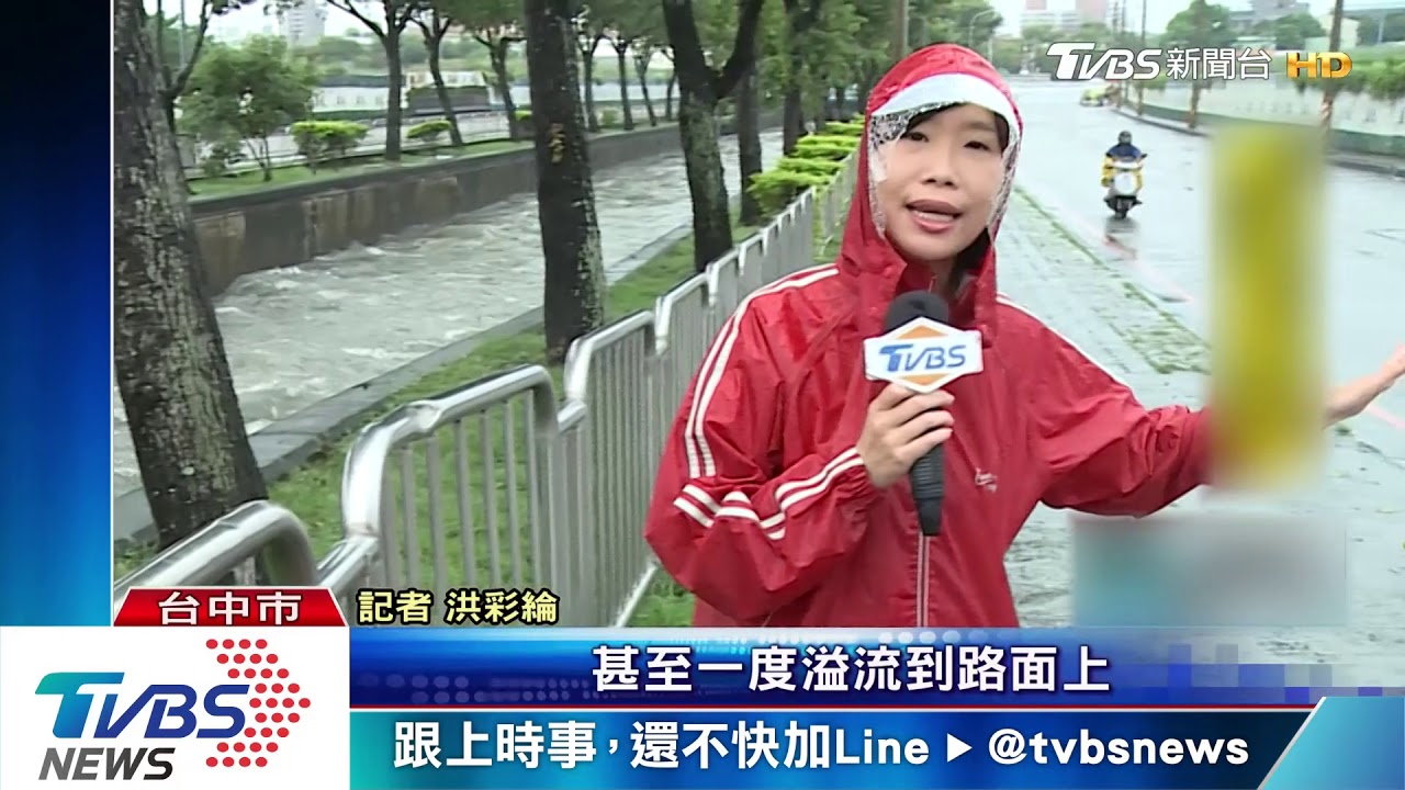 雨炸台中！南屯低窪區水淹進屋　車卡馬路