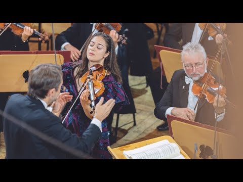 Veriko Tchumburidze: A. Dvořák – Violin Concerto in A Minor, Op. 53