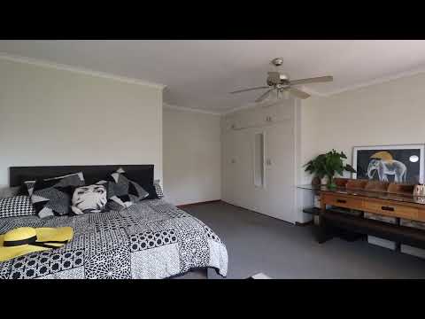 2 Bedroom Townhouse for Sale in Constantia Park