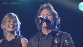 Doobie Brothers - Listen to the Music feat. Jeniffer Nettles &amp; Hillary Scott (CMA 2014)