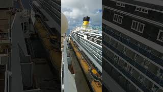 Flori on the go....💃 ❤️ 🌷 ⛱️ 🛳 🌇 #youtubeshorts #ytshorts #trending #cruise #travel #youtube