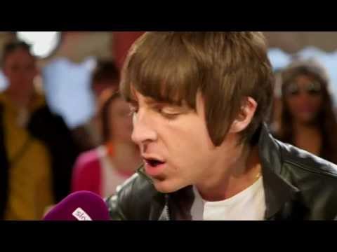 Miles Kane - First Of My Kind (Acoustic - Isle Of Wight 2012)