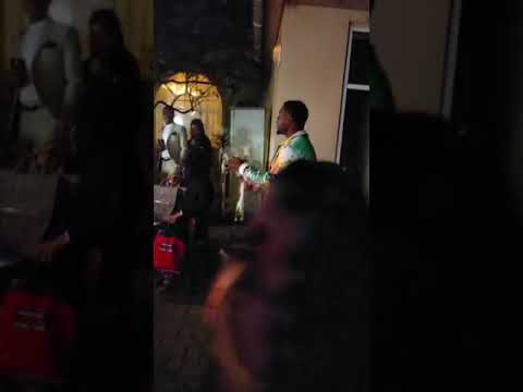 Aveon sings 'You are my lady" and "Still in love" for engagement party