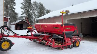 Купить разбрасыватель жидких удобрений Väderstad RD 400C - Изображение 4 | Agroline AM Разбрасыватель жидких удобрений Väderstad RD 400C | Изображение 4 - Agroline