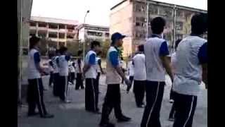 preview picture of video 'Sinh viên Đại học Quốc gia Hà Nội tập kỹ thuật đánh bóng chuyền'