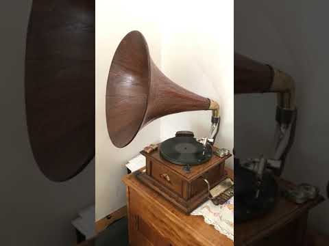 Catalina, Hurtado brothers and the Royal marimba band