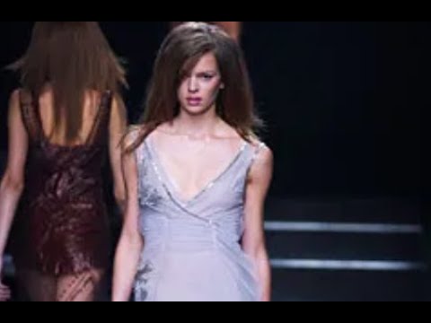ALBERTA FERRETTI Spring 2003 Milan - Fashion Channel