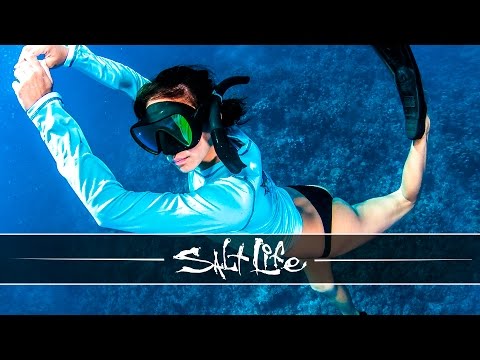 Beautiful Underwater Photoshoot with the Salt Life Girls