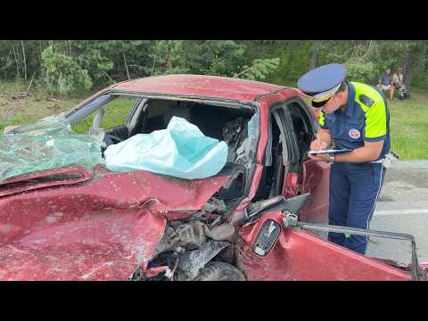 Двое 33-летних на Субару таранили Кашкай влобовую